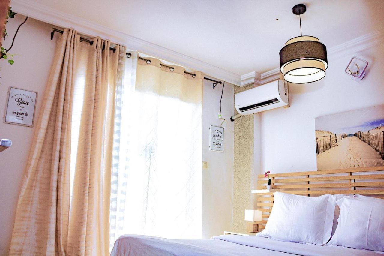 Residence Cosy Free Douala Cameroon エクステリア 写真
